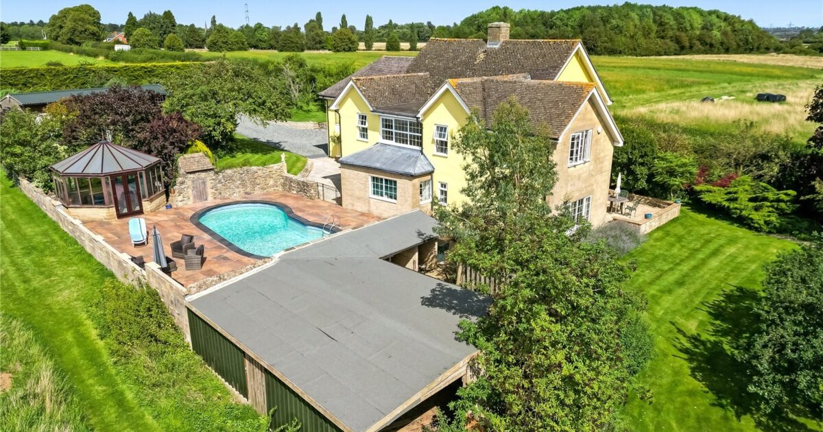 HOUSE Manor Hill Cottage, Manor Hill, Purton, Swindon