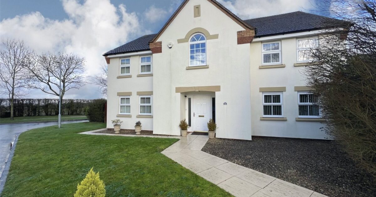 HOUSE Rectory Close, Alexandra Park, Wroughton, Swindon