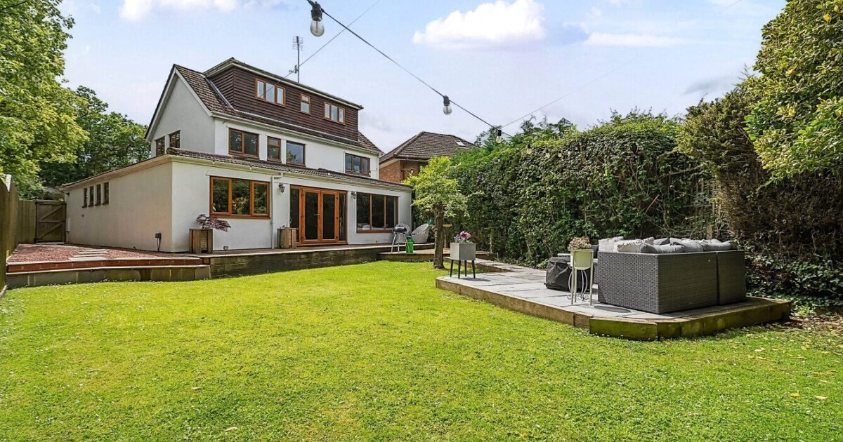 HOUSE Apple Tree House, Wharf Road, Wroughton, Swindon