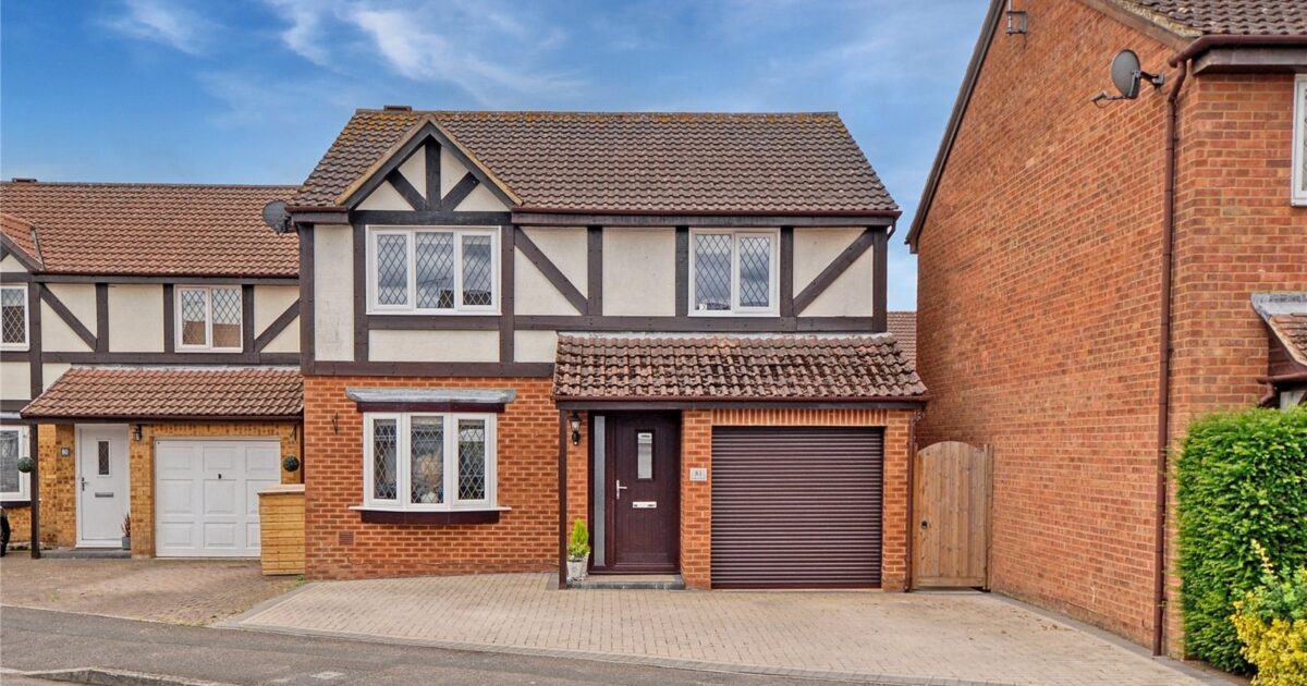 HOUSE – Gifford Road, Stratton, Swindon